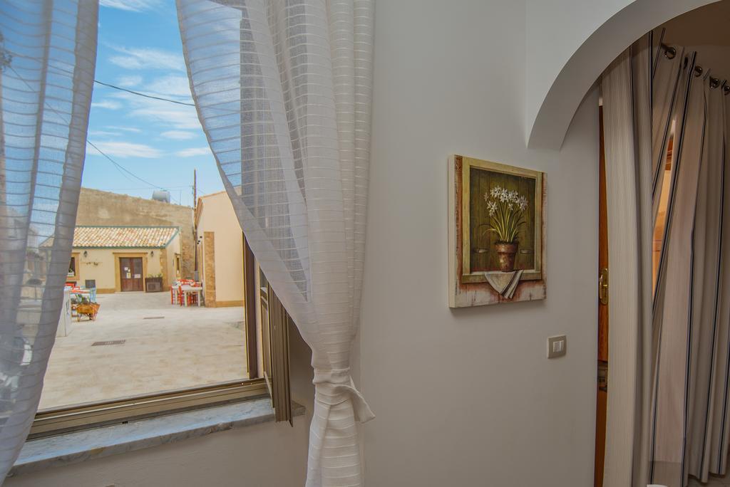 Ferienwohnung Un Affaccio Sul Borgo Marzamemi Exterior foto