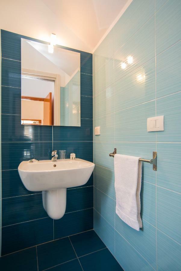 Ferienwohnung Un Affaccio Sul Borgo Marzamemi Exterior foto